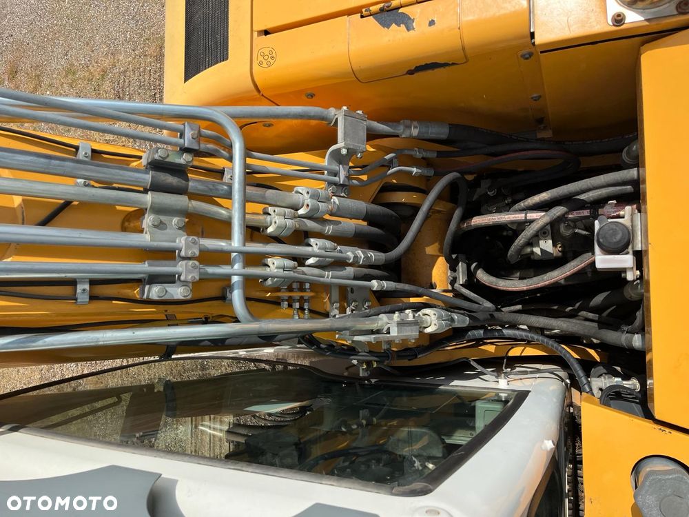 Liebherr R 924 - 8