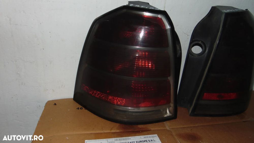 Stopuri stanga-dreapta Opel Zafira B an 2010 - 3