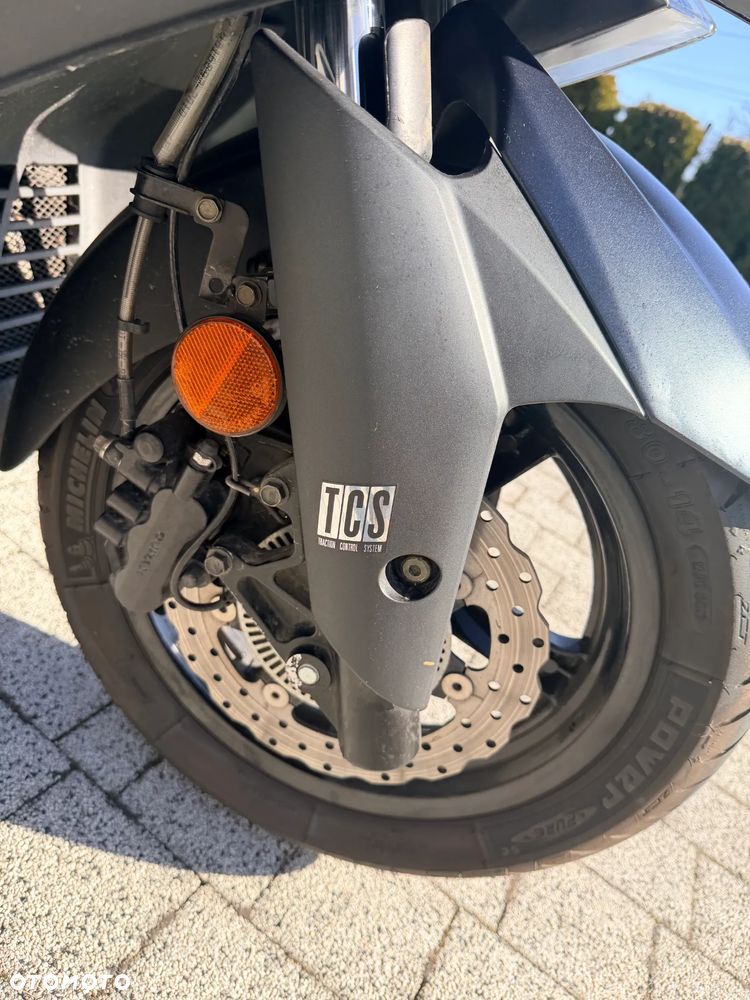 Kymco Downtown - 10