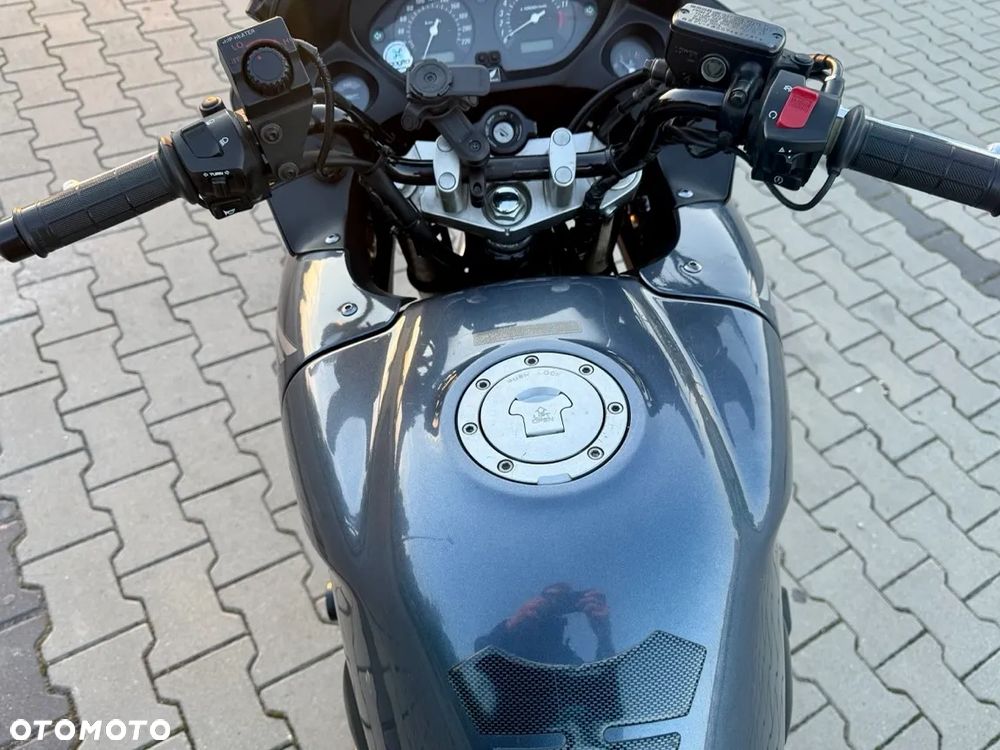 Honda CBF - 10