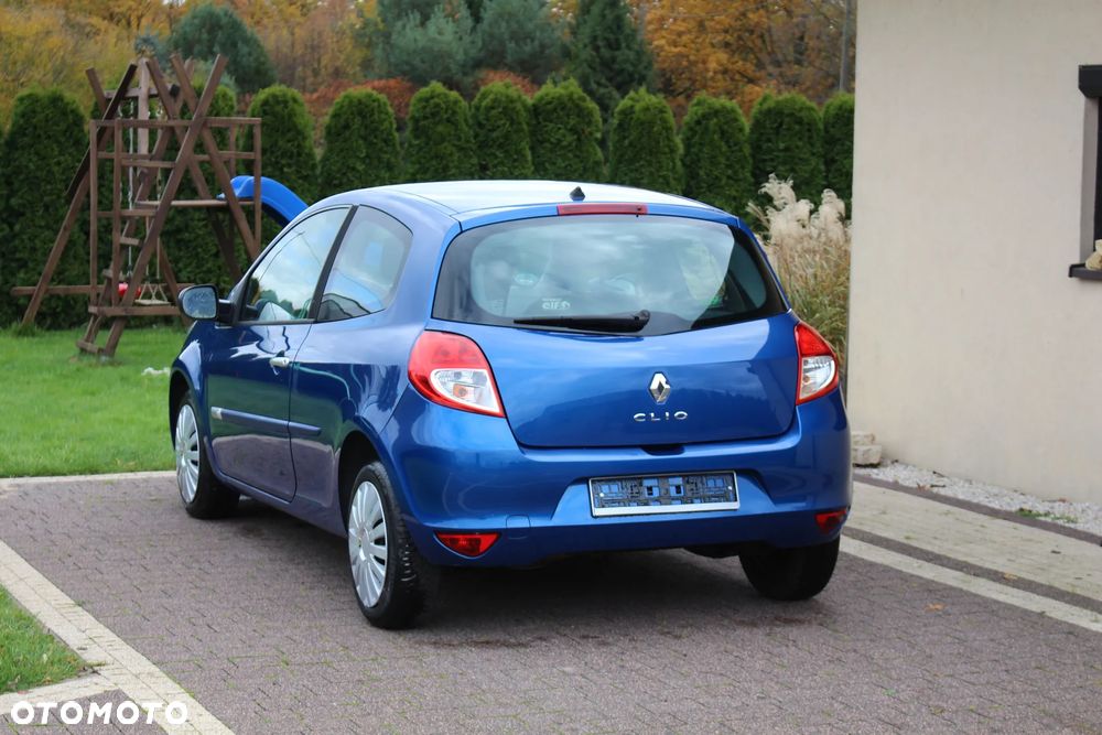 Renault Clio 1.2 16V Expression - 6