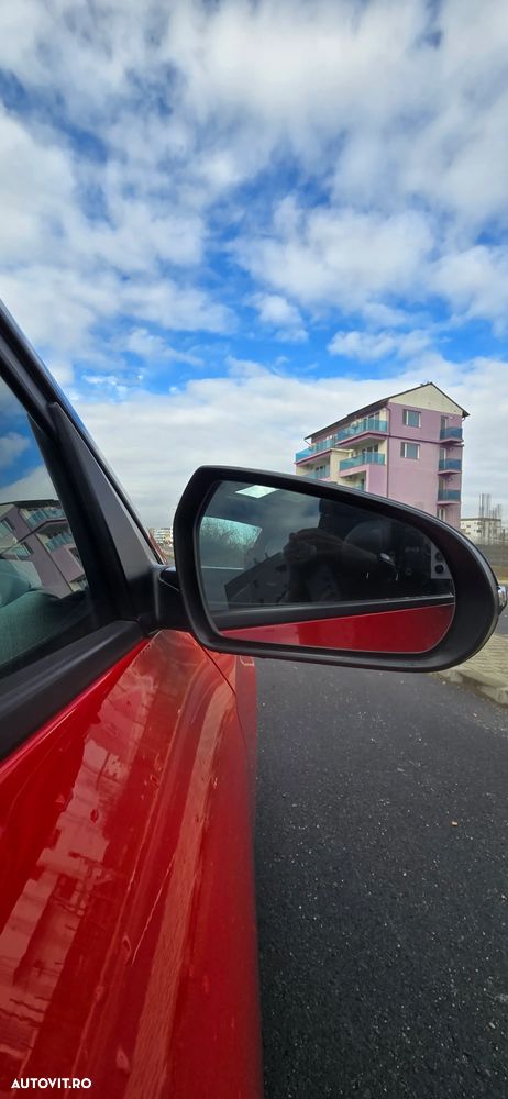 Hyundai Veloster - 13