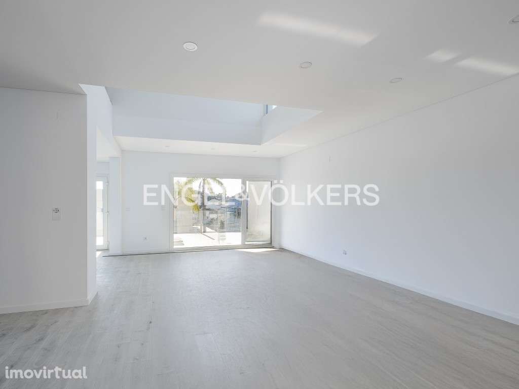 Excelente Moradia com piscina na Sobreda - Grande imagem: 2/40