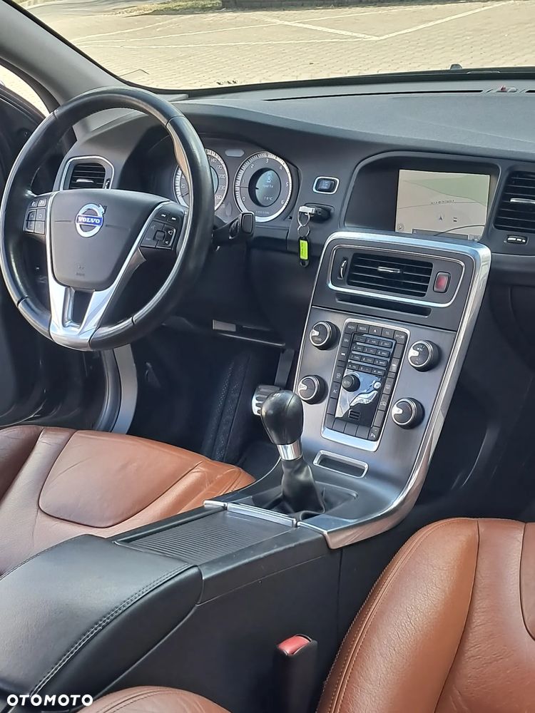 Volvo S60 D3 Summum - 5