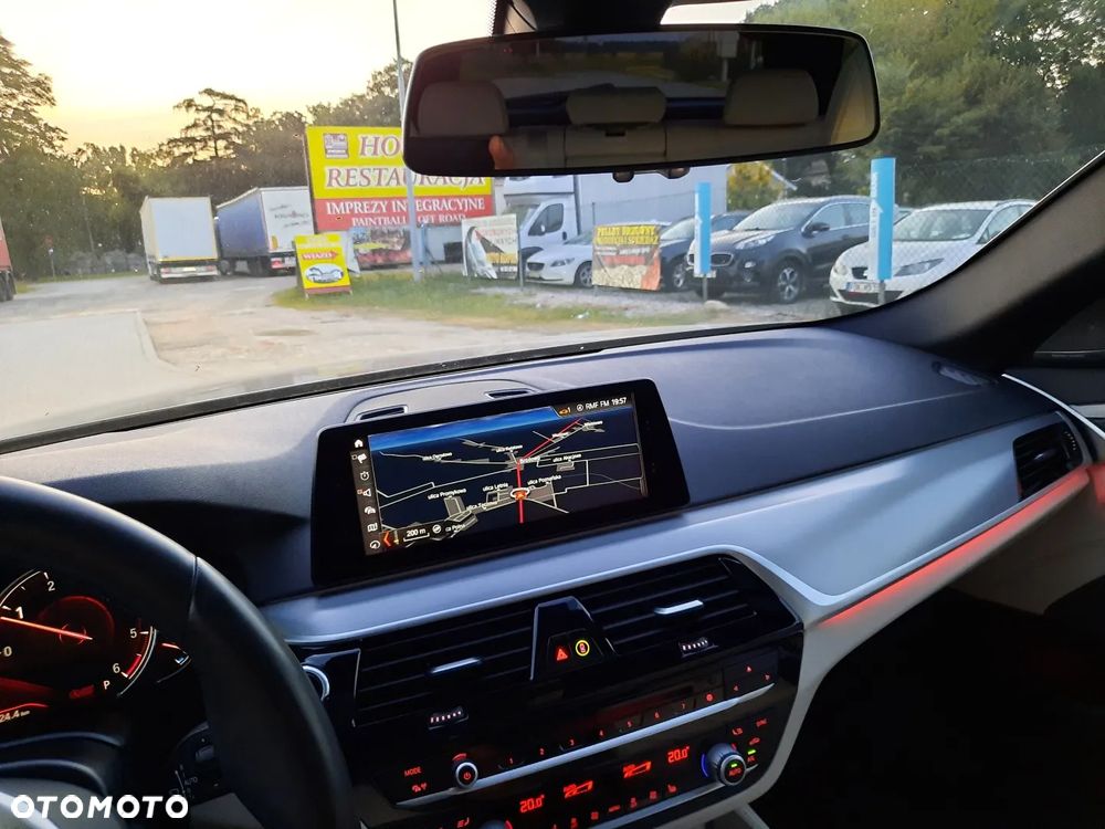 BMW Seria 5 520d Touring - 34