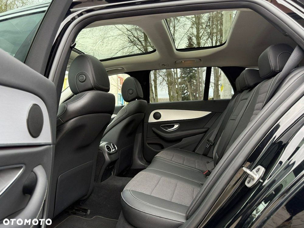 Mercedes-Benz Klasa E - 23