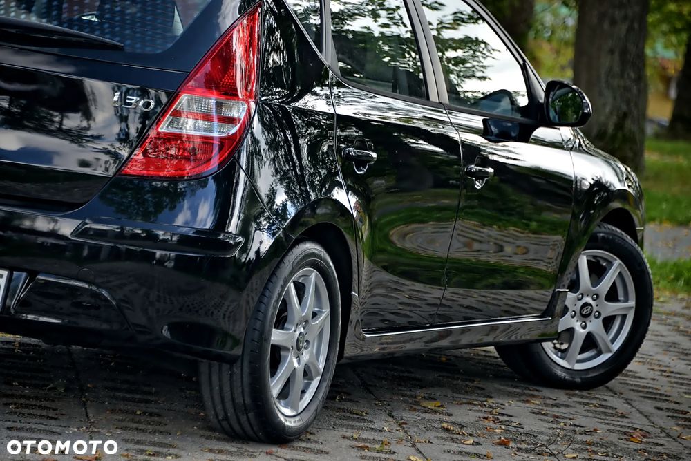 Hyundai i30 1.4 Comfort EU5 - 18