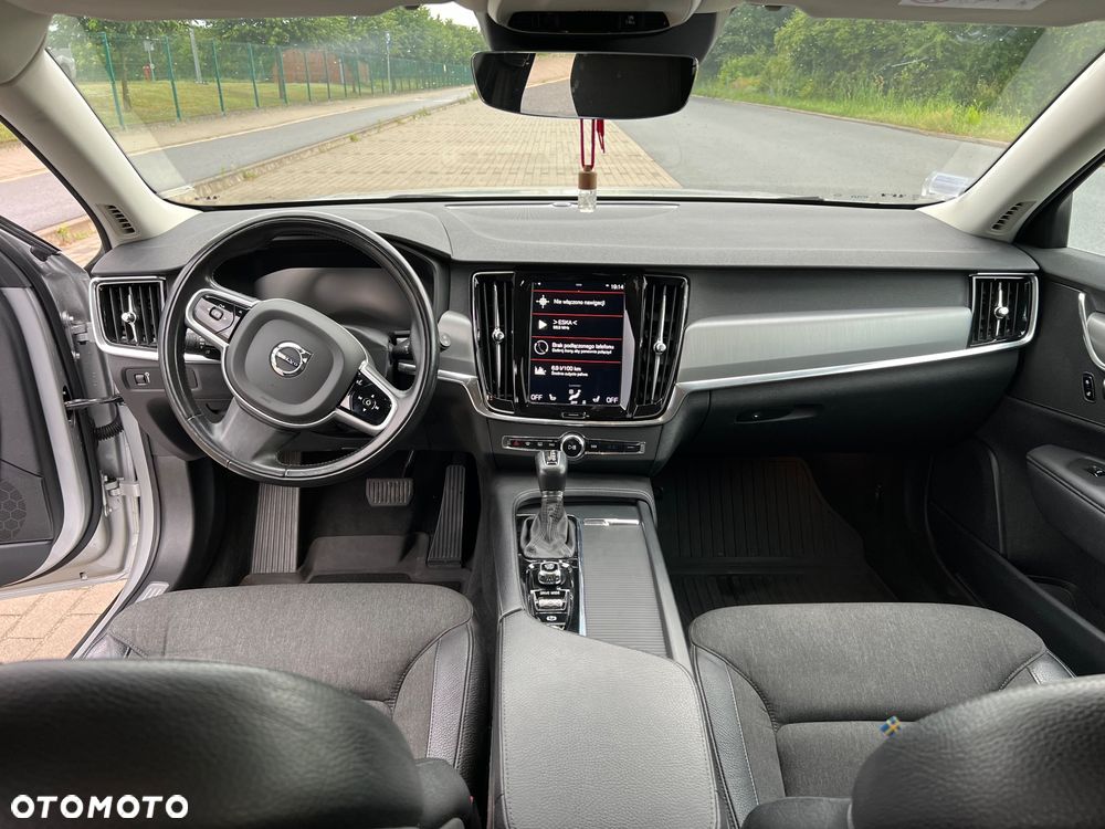 Volvo V90 D4 Momentum Pro - 12