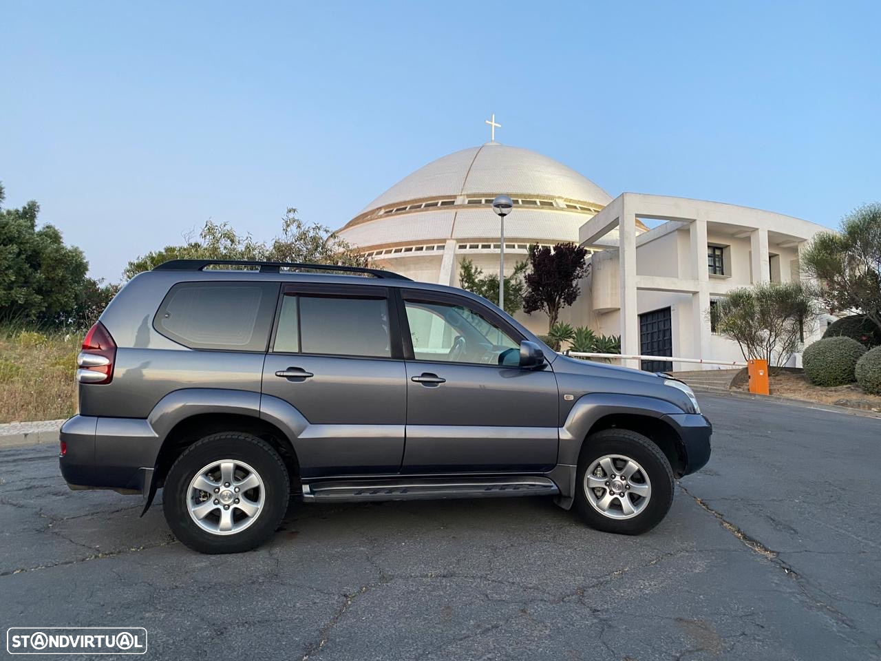 Toyota Land Cruiser Prado - 13