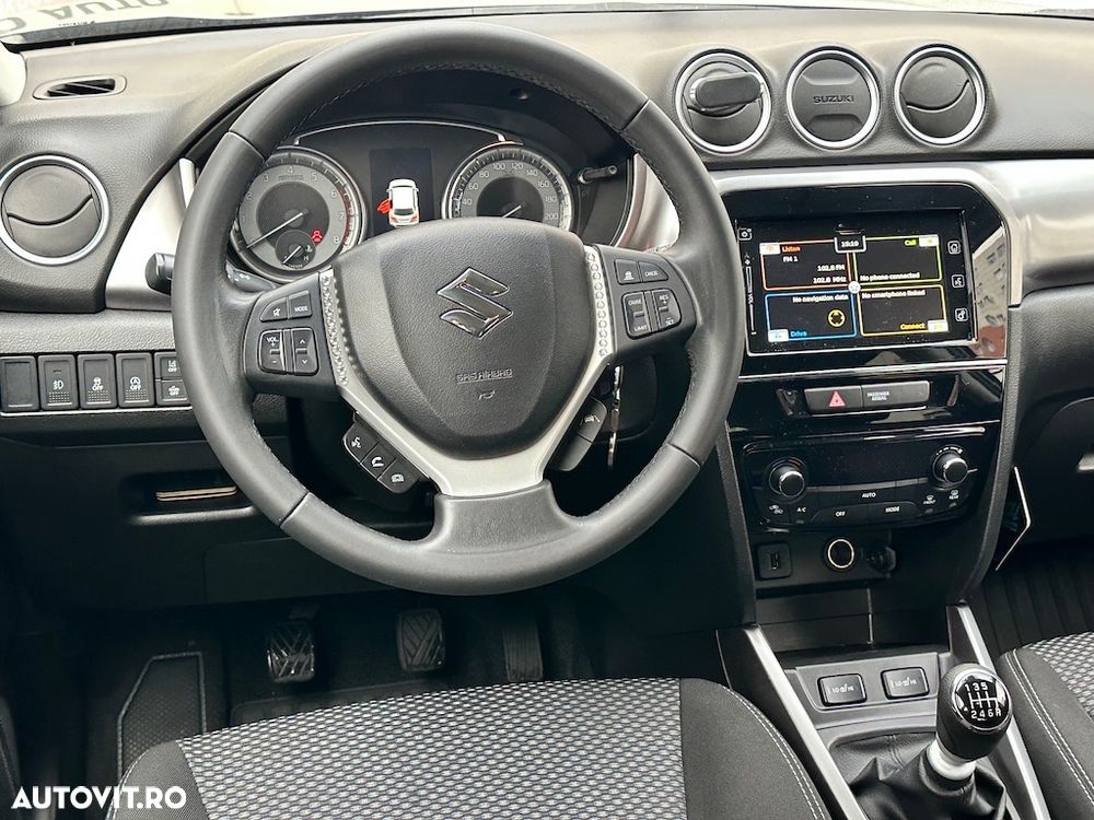 Suzuki Vitara 1.4 Boosterjet MHEV Luxus - 10