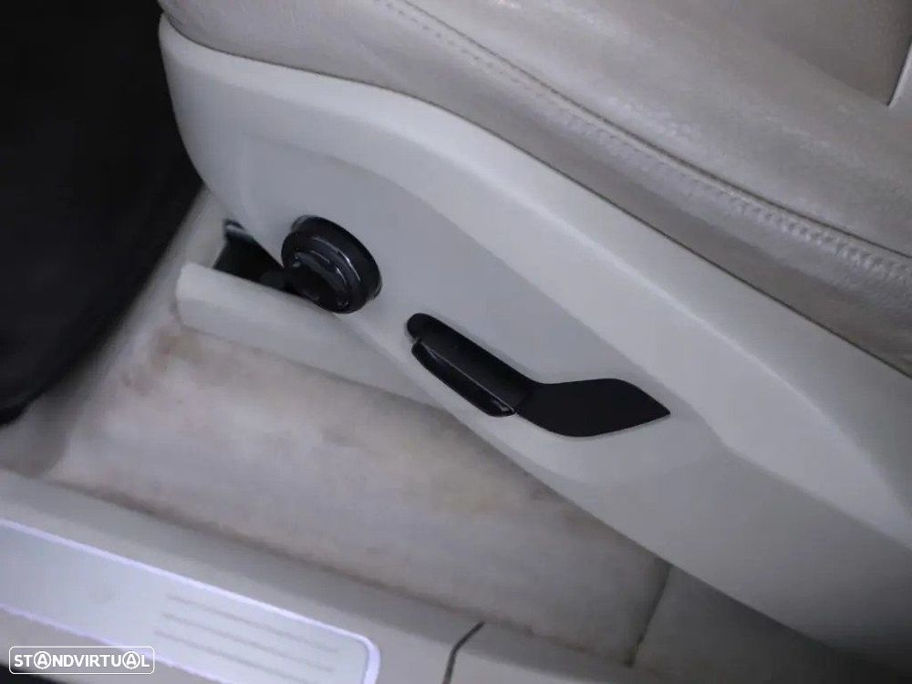Volvo XC 90 2.0 T8 PHEV Momentum AWD - 13
