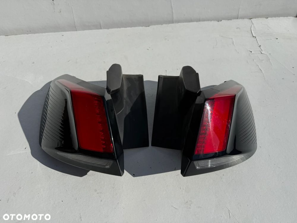 LAMPA LEWA TYŁ PEUGEOT 3008 II 16- 9810477180 9810477080
