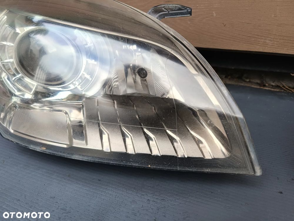Renault Megane III MEGANE 3 lampa Xenon prawy przód 260100021R lewy przód 260606389R - 10