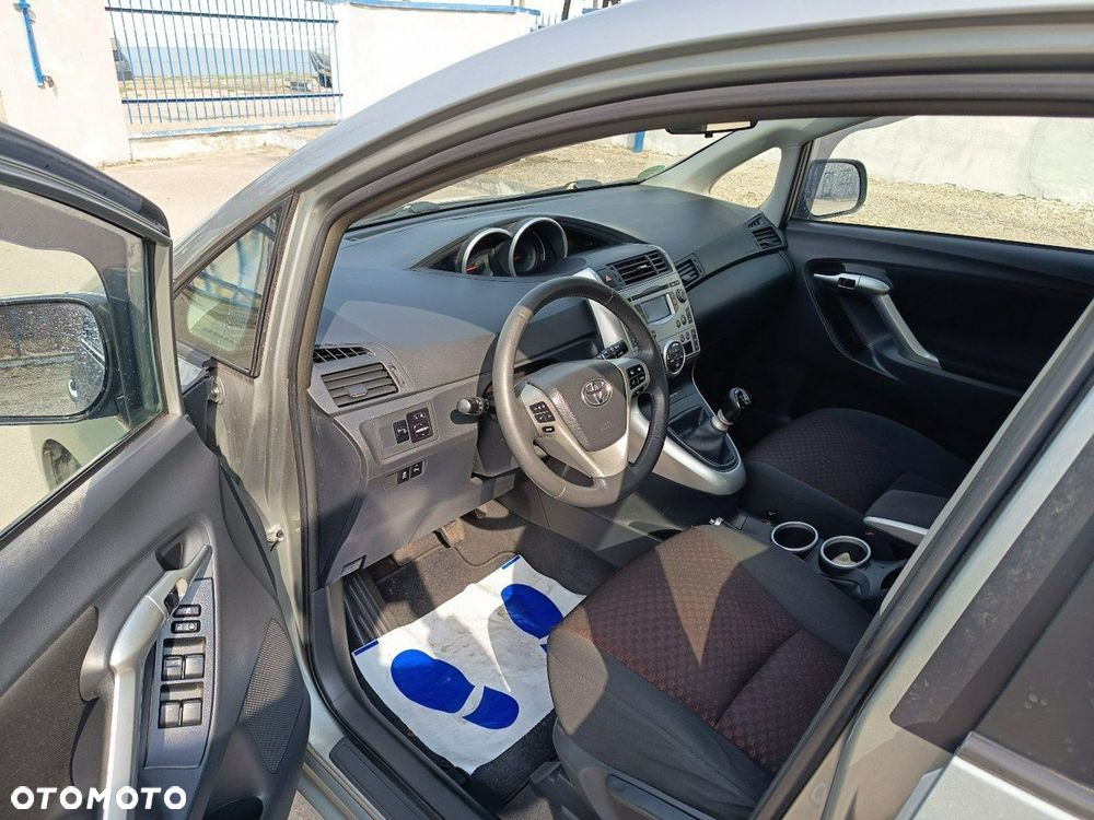 Toyota Verso - 5