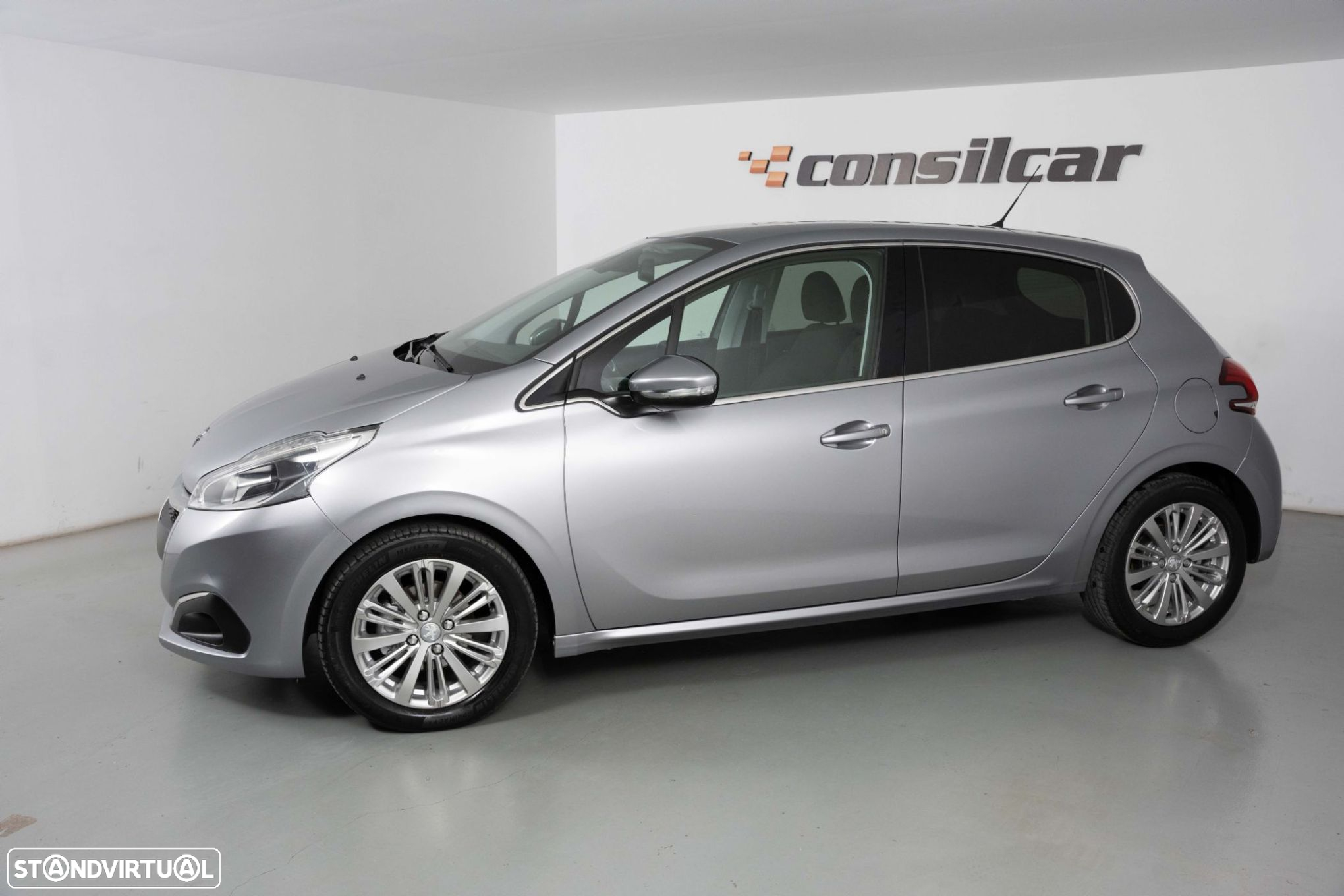 Peugeot 208 1.2 PureTech Allure - 6
