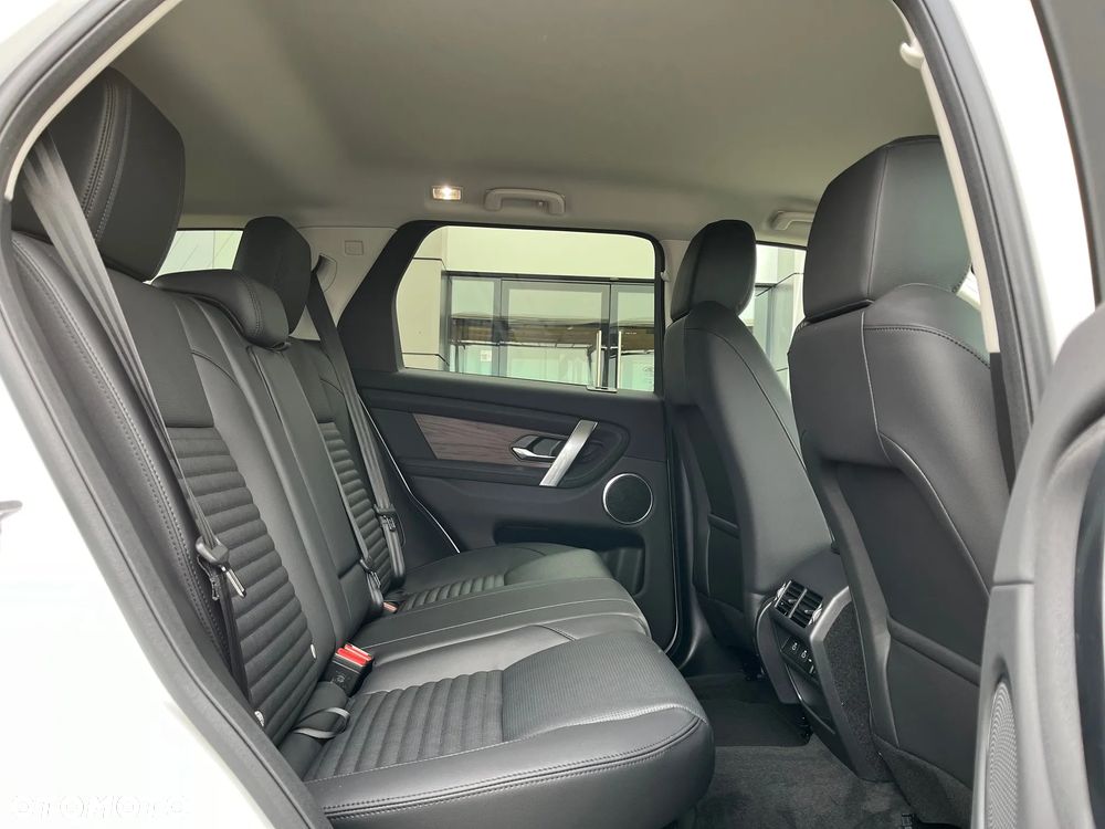 Land Rover Discovery Sport - 11