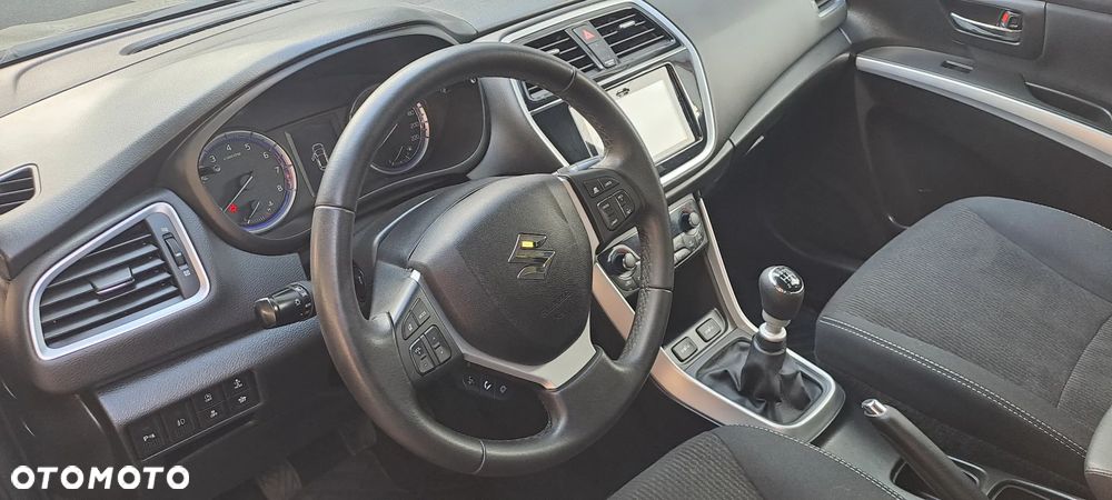 Suzuki S-Cross - 16