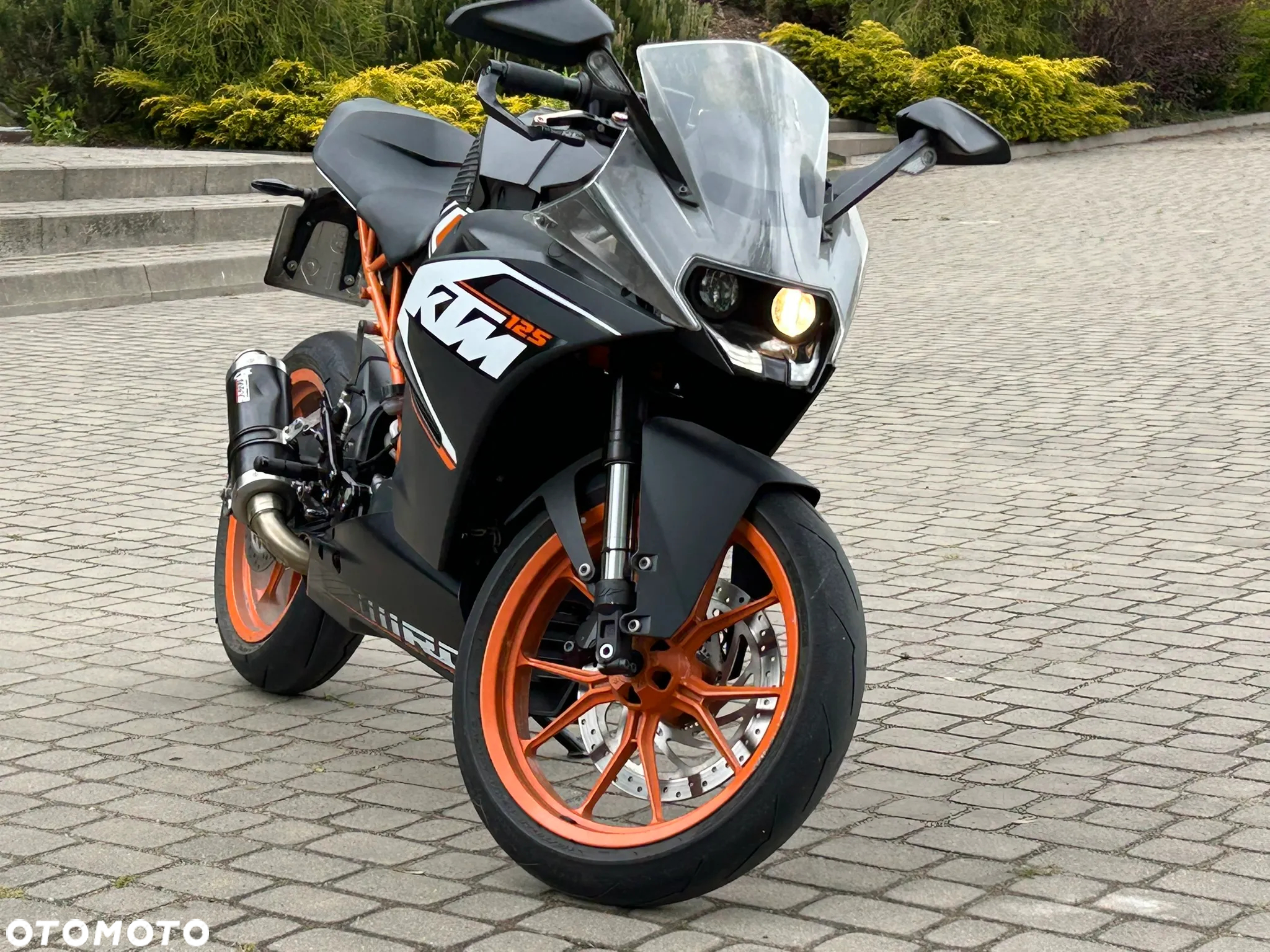 KTM RC 125 - 9