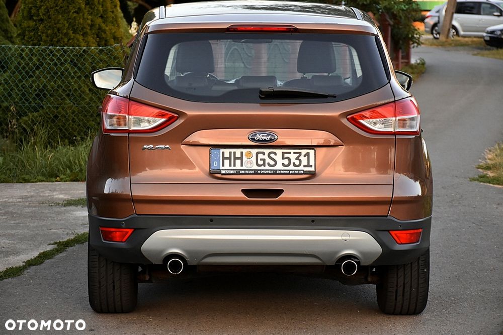 Ford Kuga 2.0 TDCi 2x4 Titanium - 16