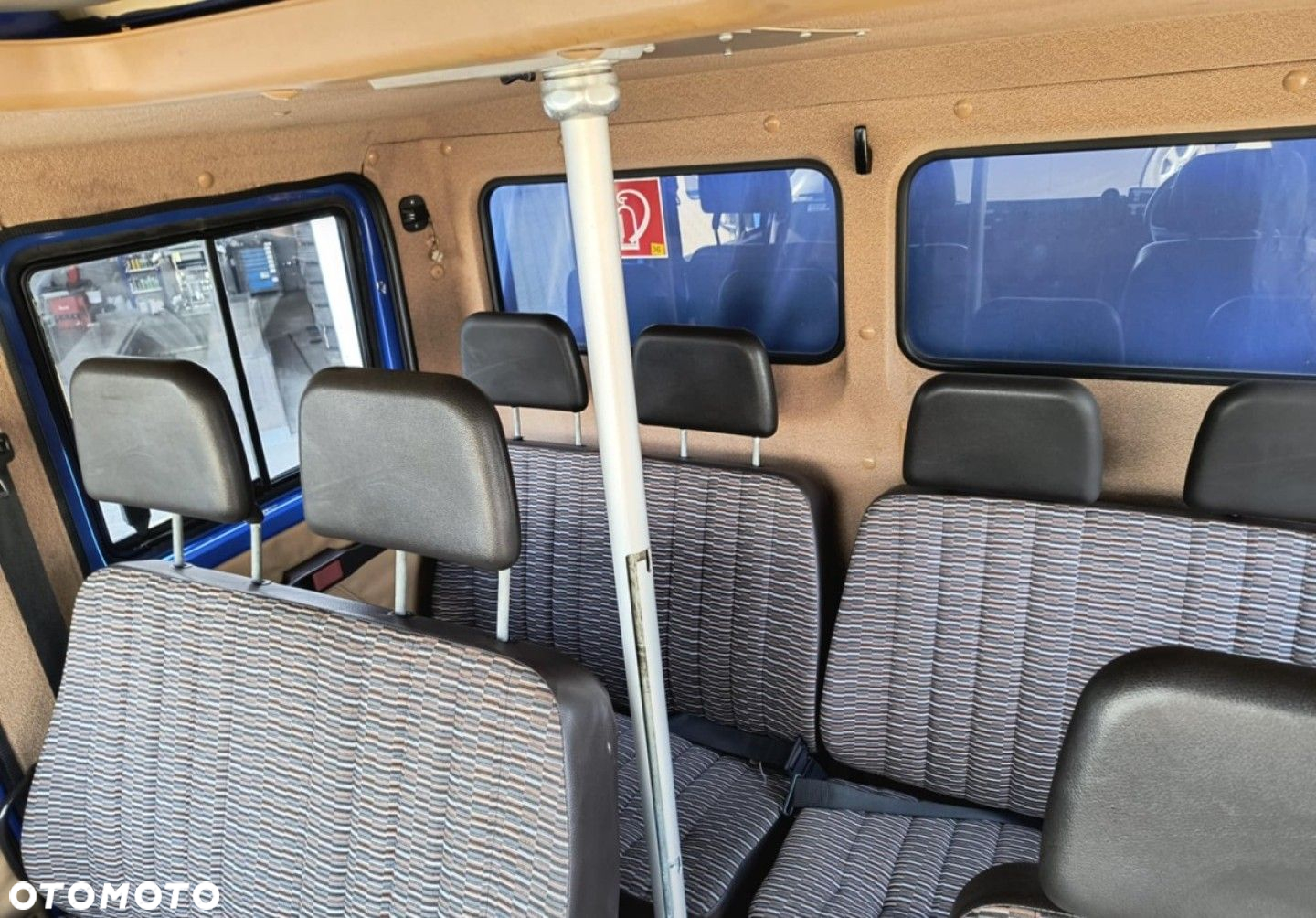 Mercedes-Benz 508D - 8