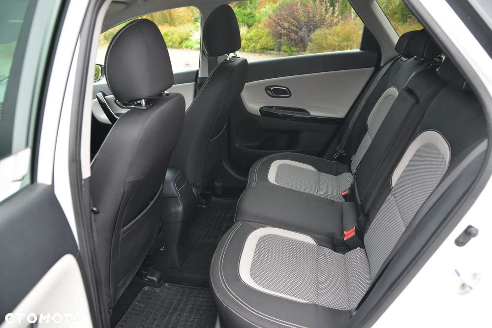 Kia Ceed 1.6 GDI L Business Line - 10