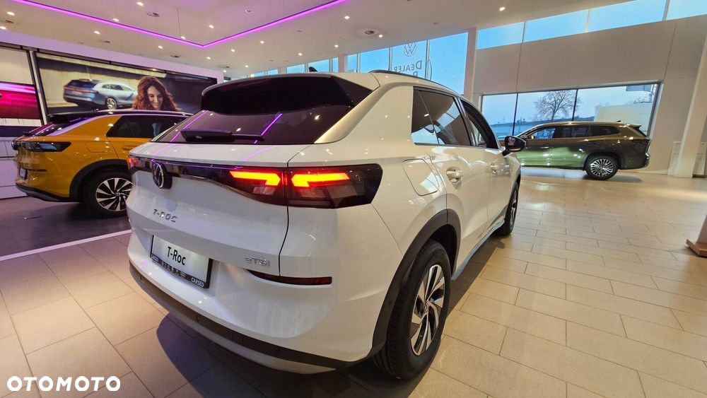 Volkswagen T-Roc - 17