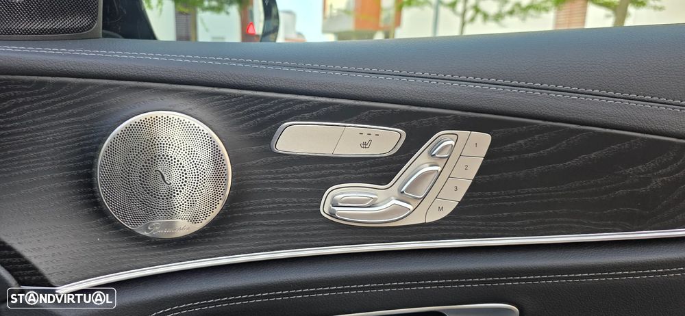 Mercedes-Benz E 300 de 4Matic 9G-TRONIC AMG Line - 25