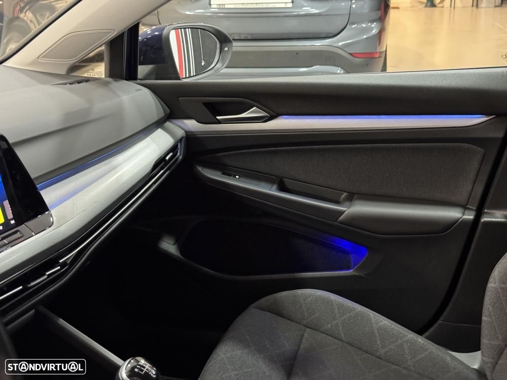 VW Golf 1.0 TSI Life - 28