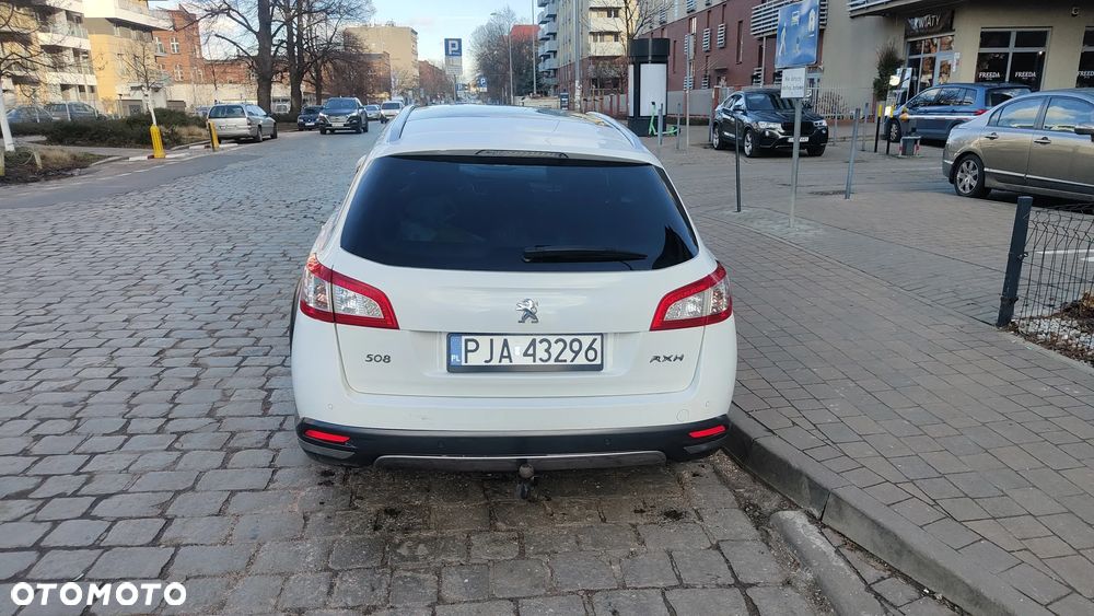 Peugeot 508 RXH Hybrid4 - 10