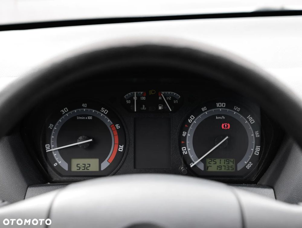 Skoda Fabia 1.4 16V Active - 31
