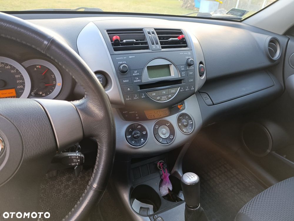 Toyota RAV4 2.0 4x4 - 21