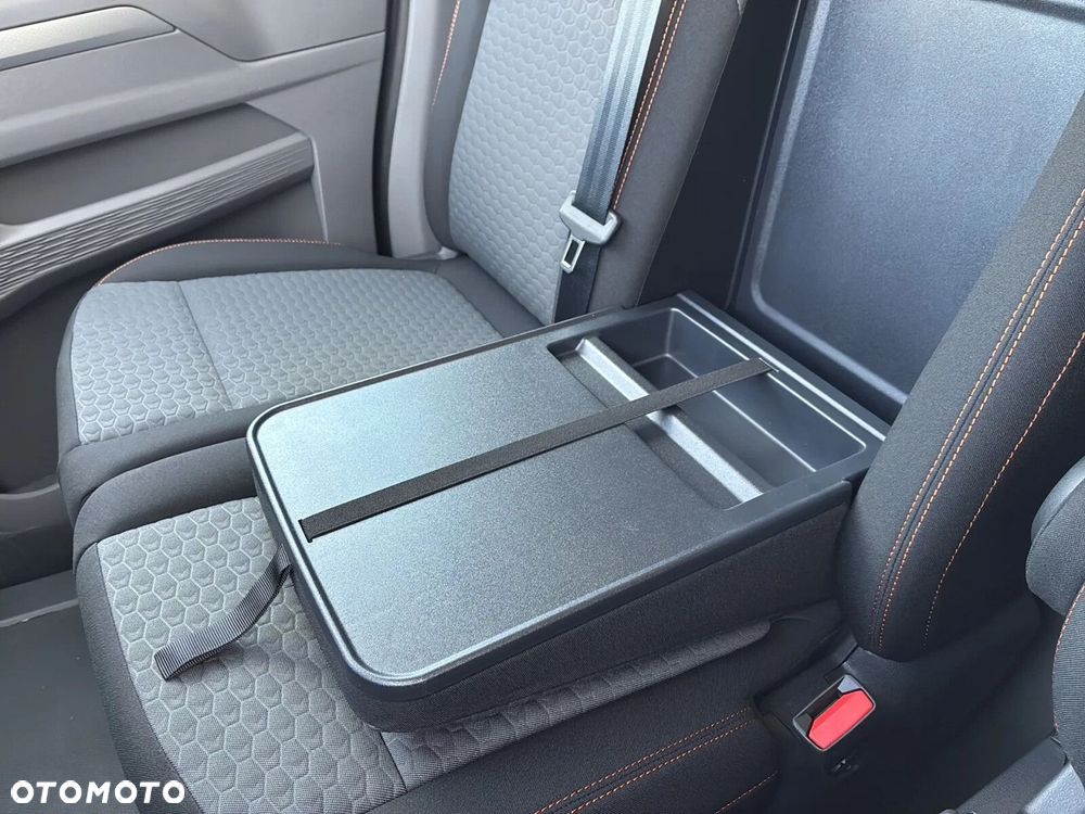 Volkswagen Transporter TT7 Furgon PanAmericana/AUTOMAT 2,0 l TDI 170 KM r. o. 3500 mm - 17