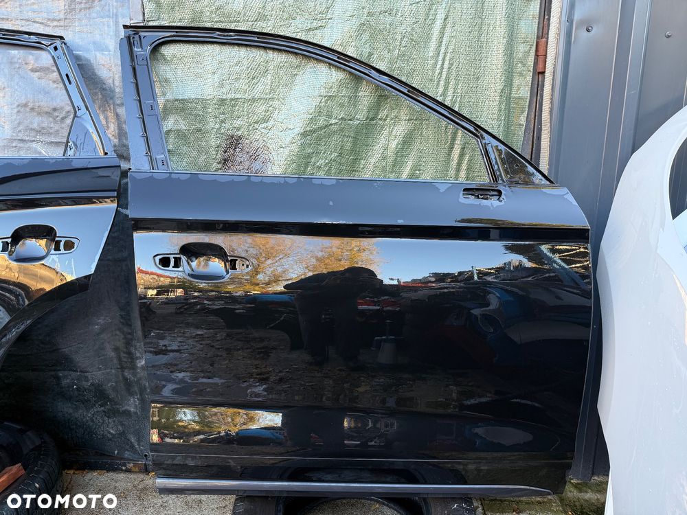DRZWI LEWE PRZÓD LEWE PRZEDNIE LEWE TYŁ PRAWE PRZÓD AUDI Q5 II FY 80A - 32