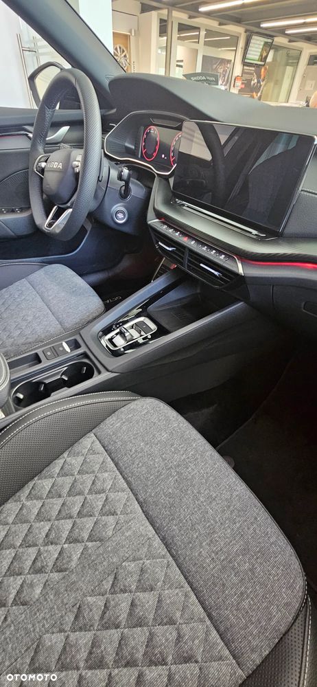Skoda Octavia 1.5 TSI mHEV Sportline DSG - 7