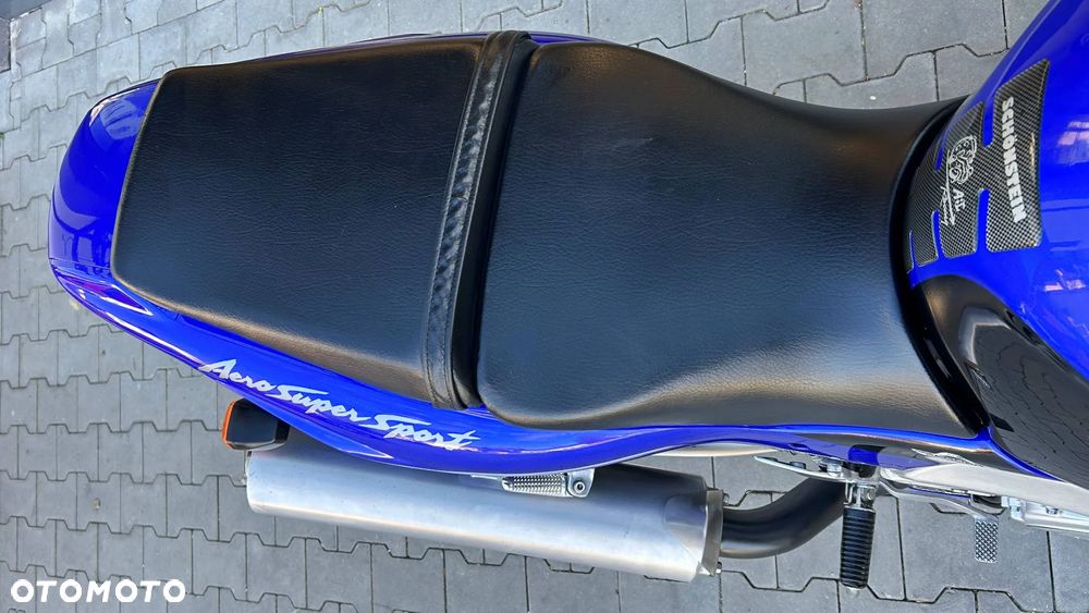 Yamaha Thunderace - 26