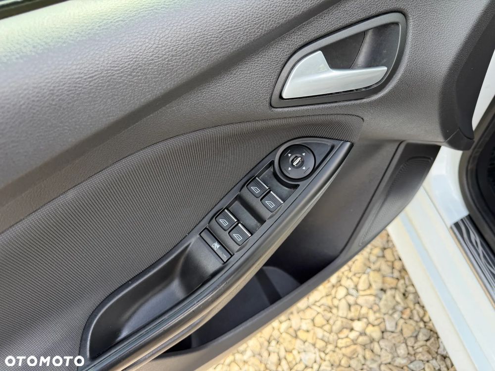 Ford Focus 1.6 EcoBoost Start-Stopp-System Titanium - 9