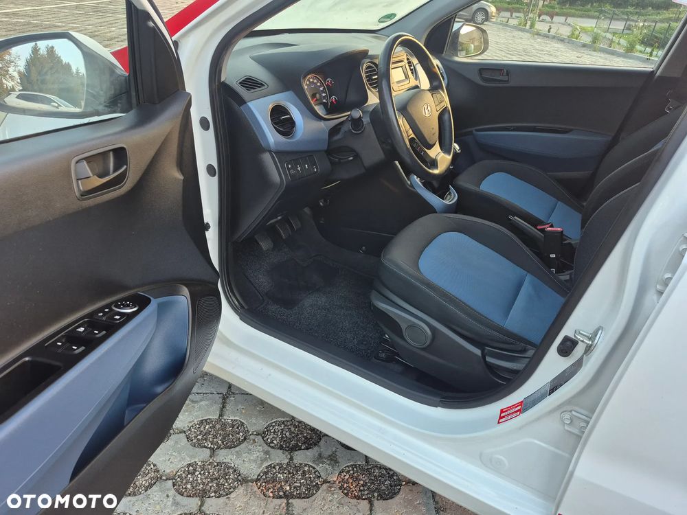 Hyundai i10 1.2 Fifa World Cup Edition - 8