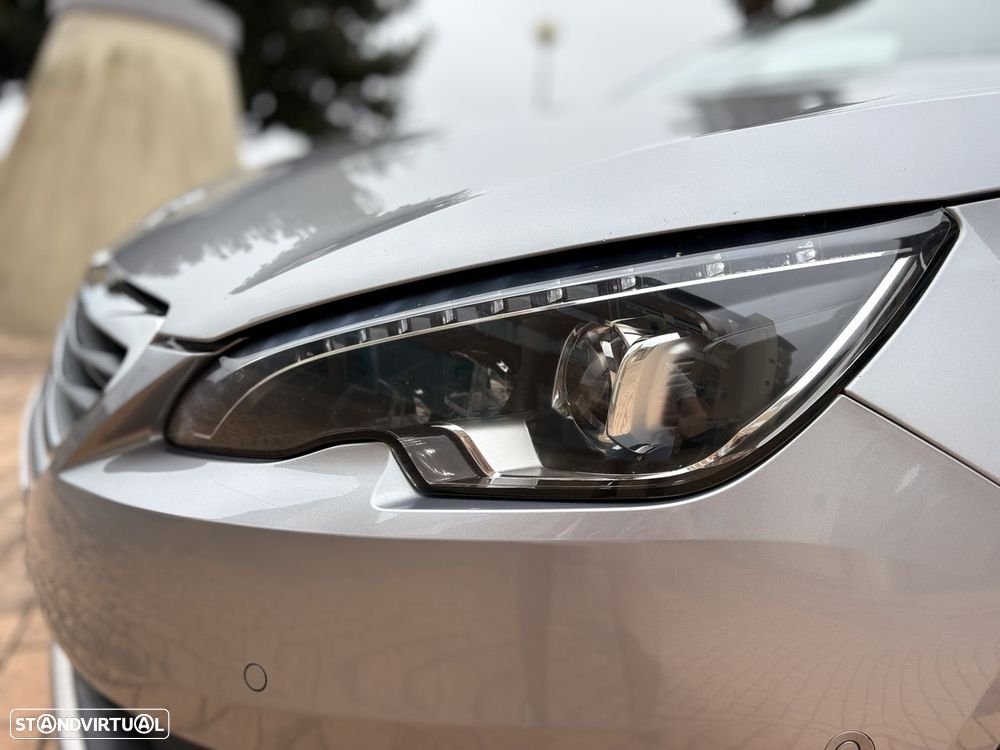 Peugeot 308 SW BlueHDi 120 EAT6 Stop & Start Allure - 6
