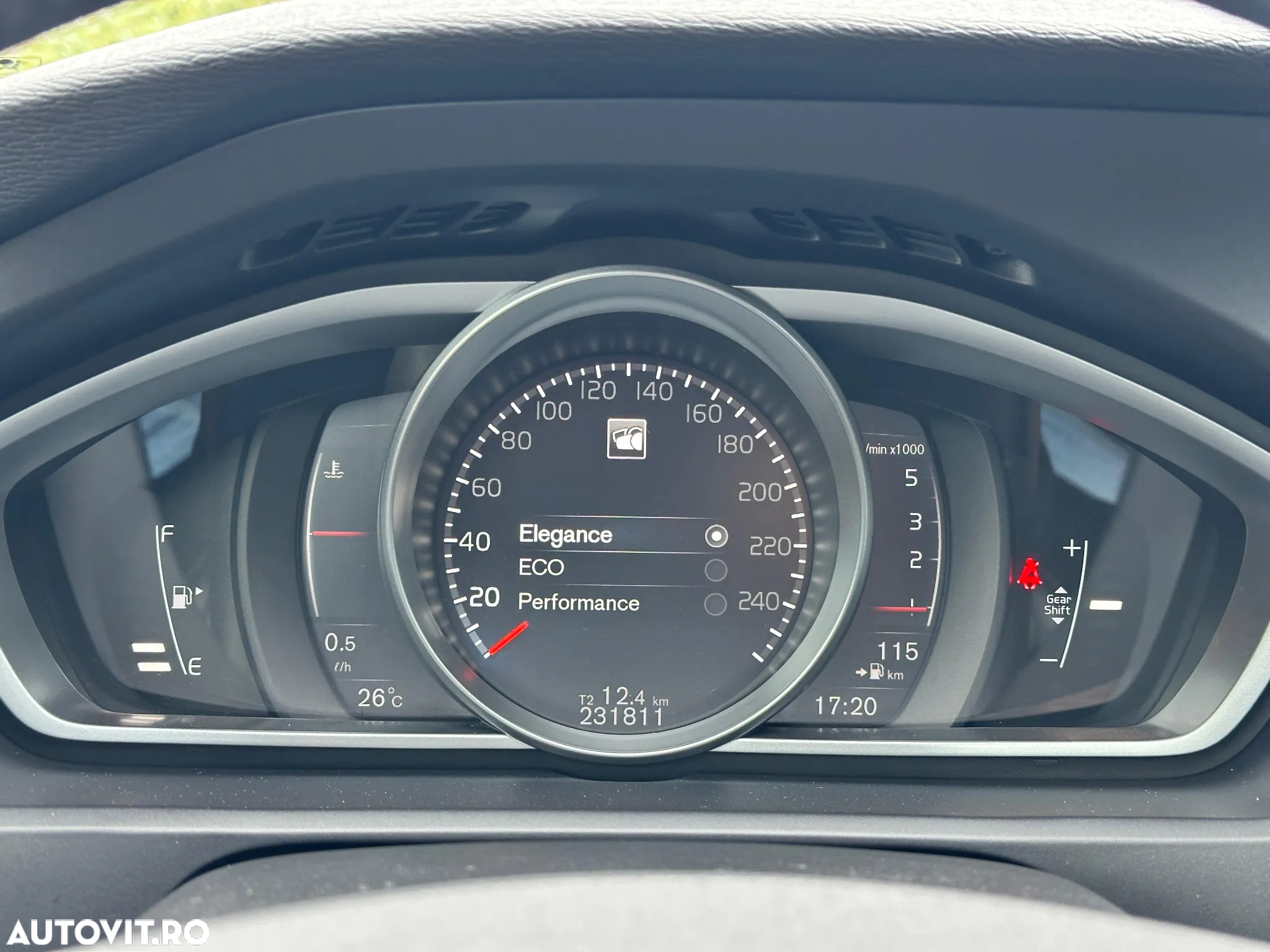 Volvo V40 D2 Summum - 34
