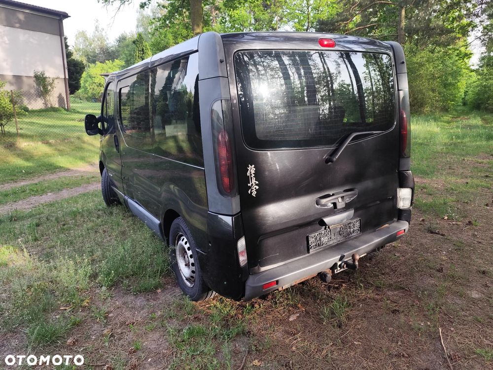 Renault Trafic Passenger - 15