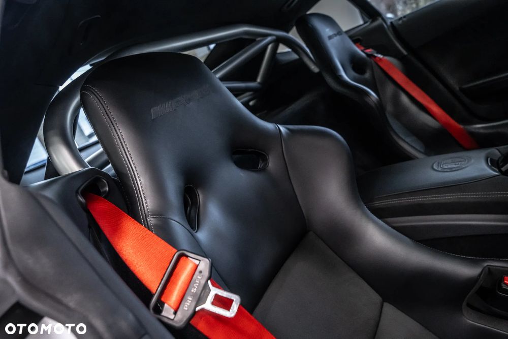 Mercedes-Benz AMG GT R - 32