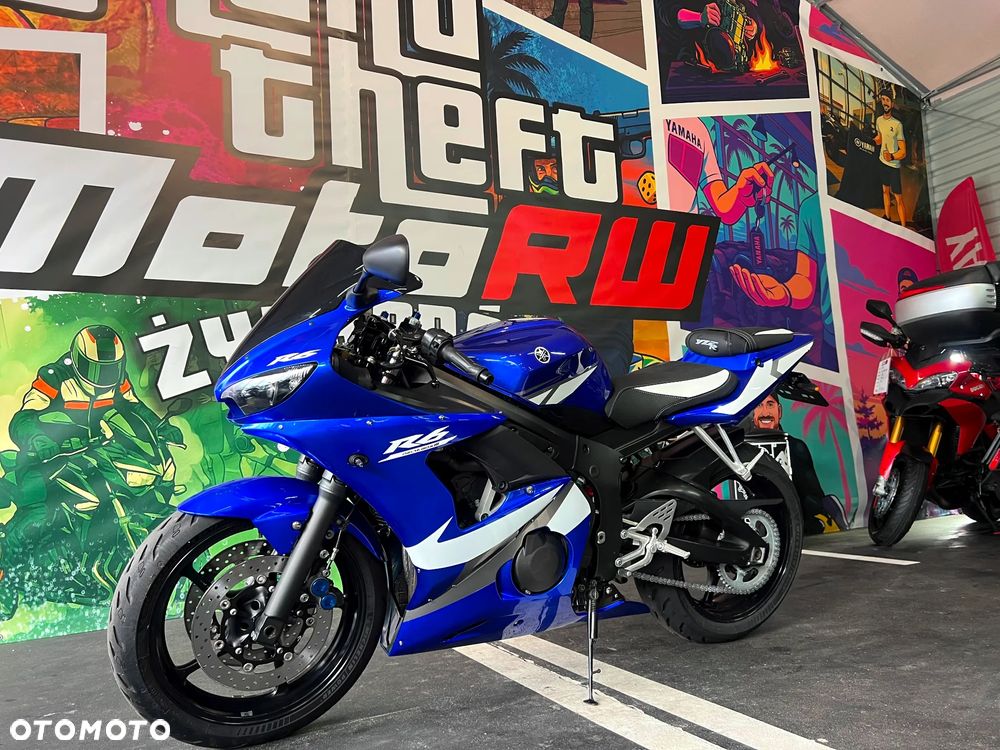 Yamaha R6 - 6