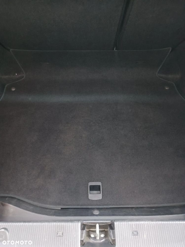 Mercedes-Benz Klasa C - 23