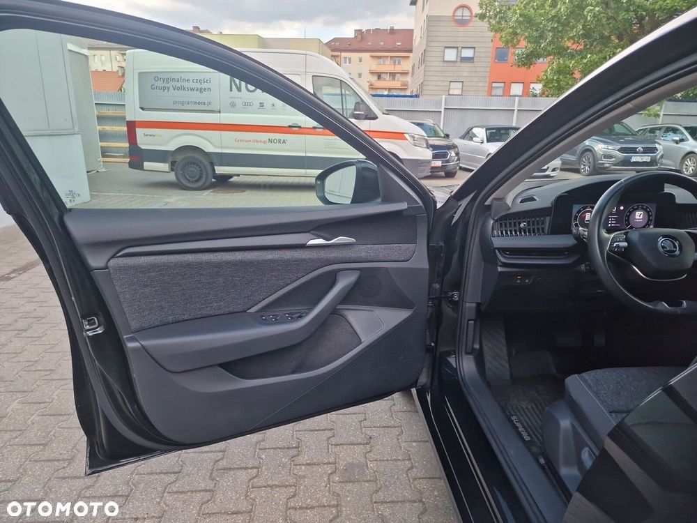 Skoda Superb 2.0 TDI SCR Essence DSG - 11