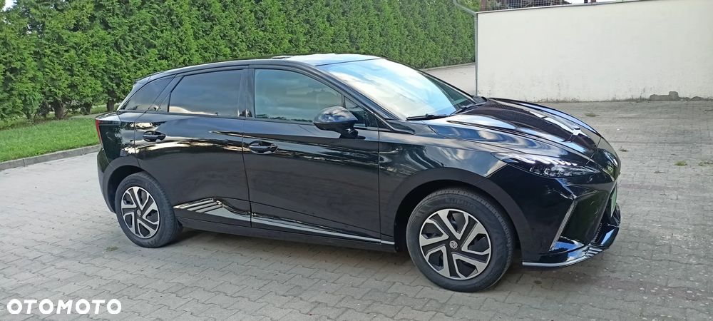 MG 4 Luxury 64 kWh - 6