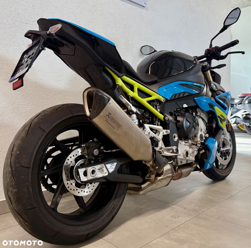 BMW S - 5