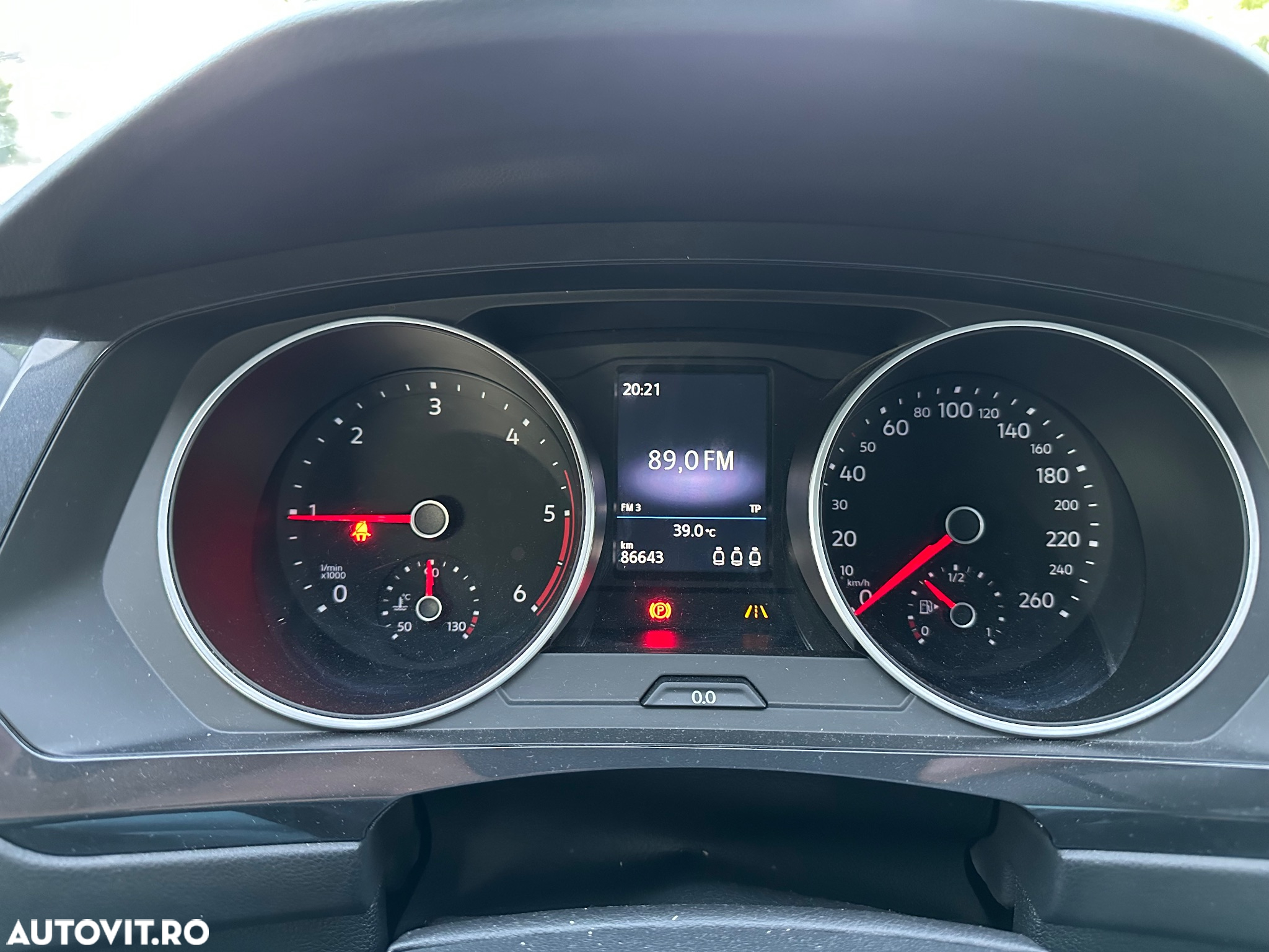 Volkswagen Tiguan - 5