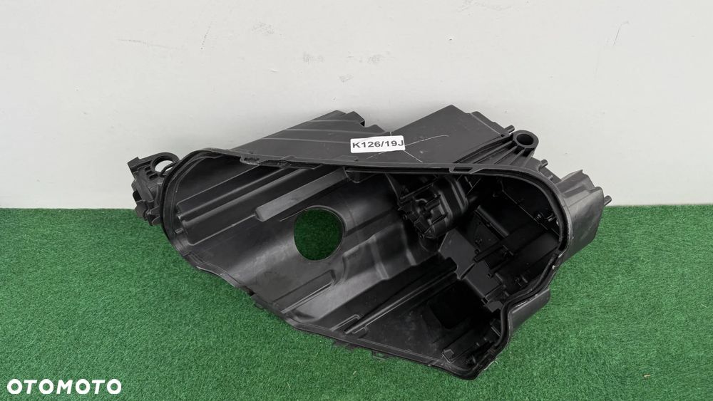 SKODA KAROQ FL LIFT 2021R+ LEWA LAMPA PRZÓD PUSZKA OBUDOWA K126/19J - 2