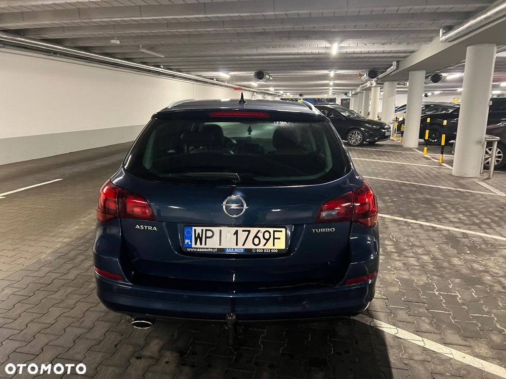 Opel Astra 1.4 Turbo - 11