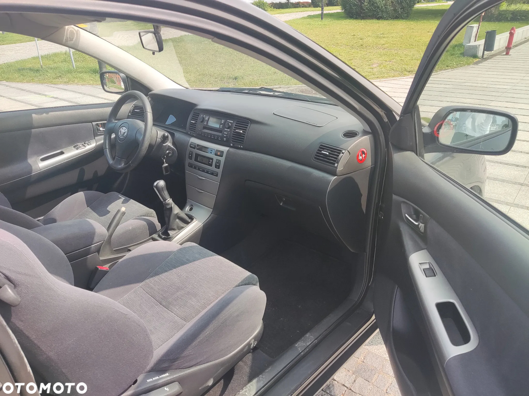Toyota Corolla 1.6 VVT-i Luna - 6